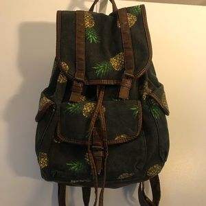 🎉CLOSET CLEAROUT🎉 Pineapple backpack 🍍